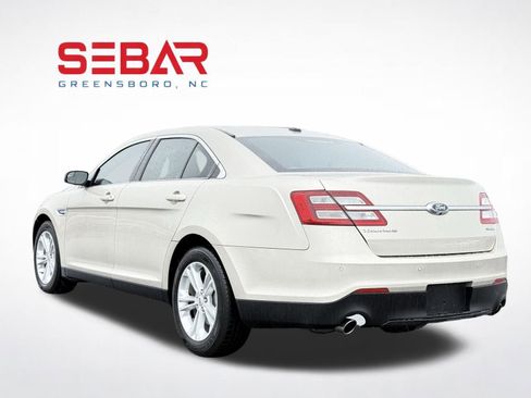 Used 2018 Ford Taurus SEL w/ Equipment Group 201A image 8