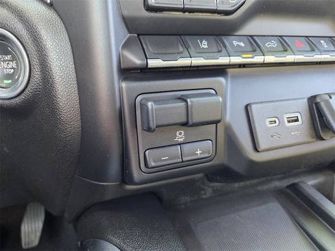 Used 2020 Chevrolet Silverado 2500 LTZ w/ LTZ Plus Package image 31