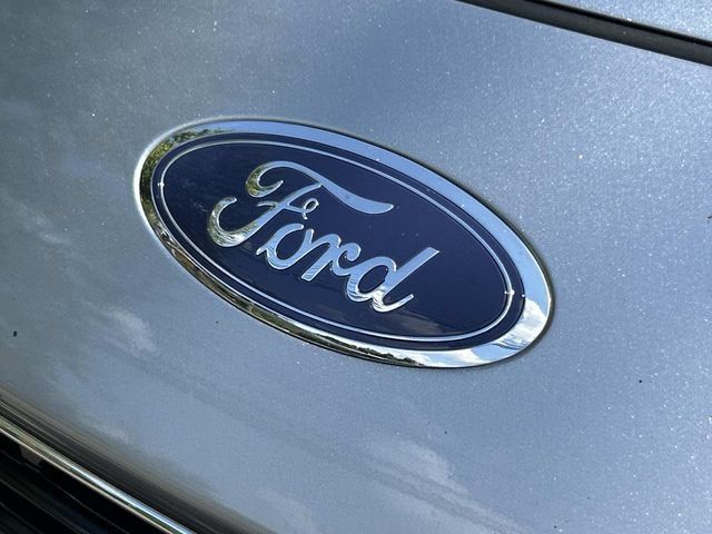 Certified 2022 Ford Escape SE w/ SE Sport Appearance Package FWD image 10