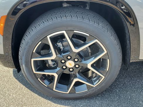 New 2026 Chevrolet Traverse High Country w/ LPO, Floor Liner Package FWD image 35