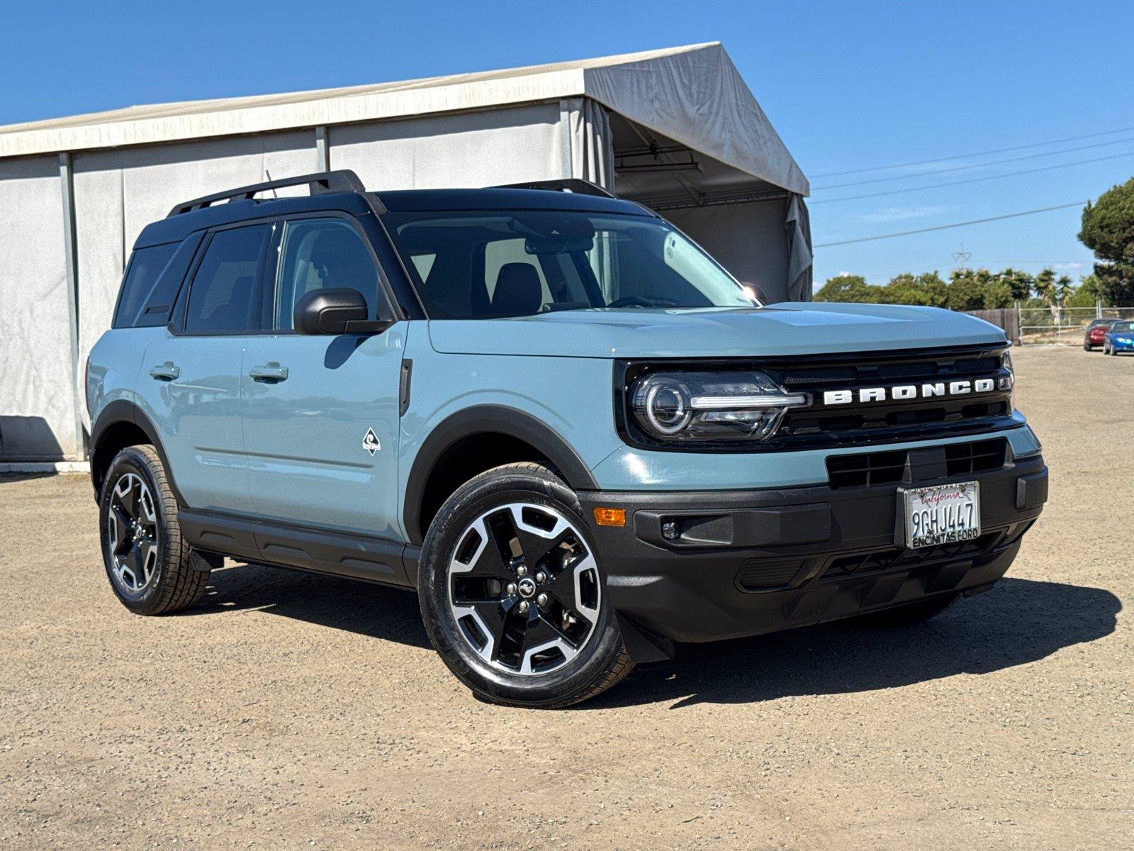 Certified 2023 Ford Bronco Sport Outer Banks w/ Tech Package AWD/4WD image 2