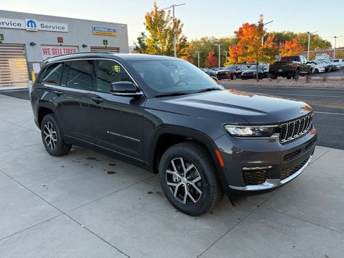 New 2025 Jeep Grand Cherokee L Limited w/ Trailer Tow Package image 6