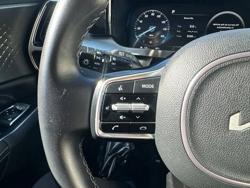 Used 2023 Kia Sorento SX AWD/4WD image 23