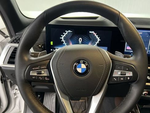 Used 2025 BMW X5 xDrive40i w/ Premium Package AWD/4WD image 11