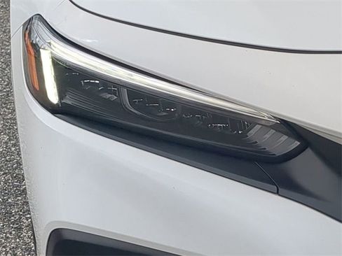 Used 2024 Honda Civic EX-L image 10