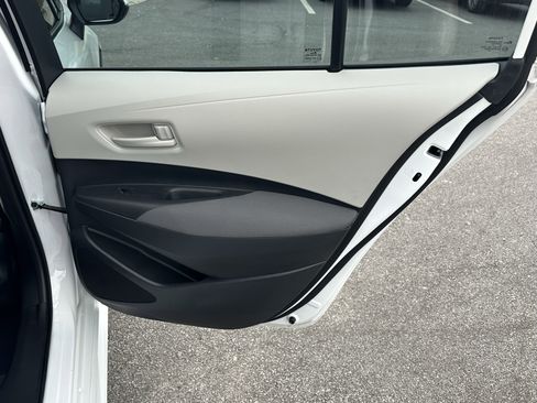 Used 2024 Toyota Corolla LE image 18