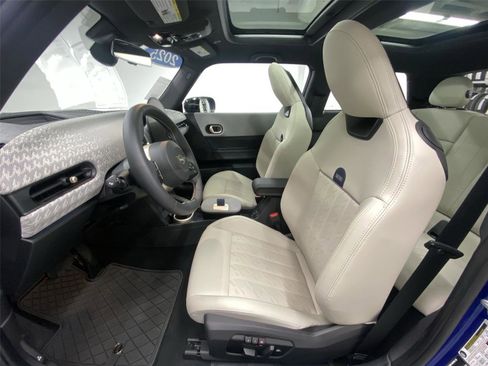 Certified 2025 MINI Cooper S image 17