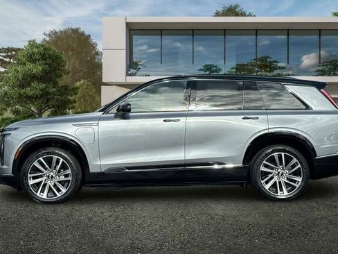 New 2026 Cadillac Vistiq Sport image 7