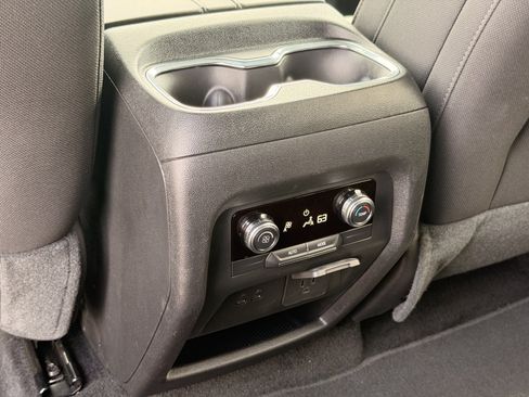 Used 2025 GMC Acadia Elevation FWD image 38