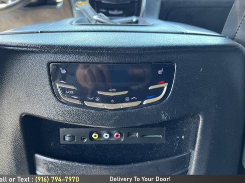Used 2016 Cadillac Escalade Platinum AWD/4WD image 30