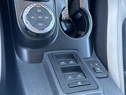 Used 2022 Ford Bronco Wildtrak image 37