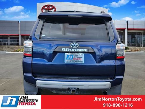 Used 2022 Toyota 4Runner TRD Off-Road Premium image 7