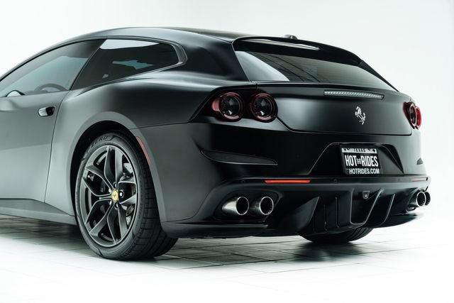 Used 2018 Ferrari GTC4Lusso T RWD image 24