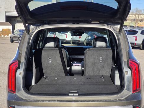 Certified 2025 Kia Telluride S image 16