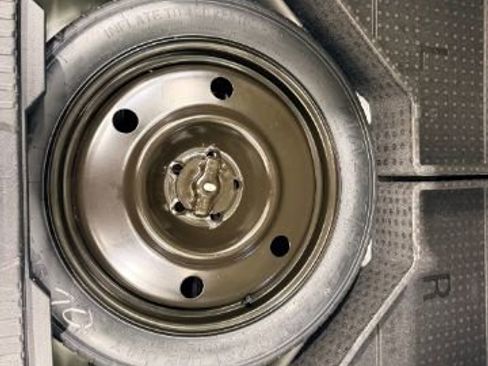 Used 2018 Ford Edge Titanium w/ Technology Package image 44