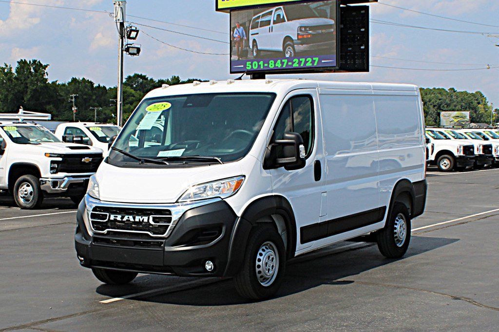Used 2025 RAM ProMaster 2500 w/ U-Haul Equipment Group FWD image 2