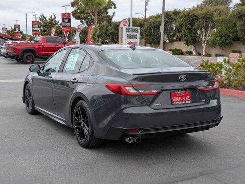Used 2025 Toyota Camry SE FWD image 11