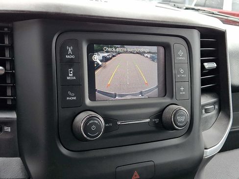 Used 2022 RAM 1500 Big Horn AWD/4WD image 17