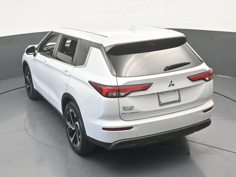 Used 2022 Mitsubishi Outlander ES image 49