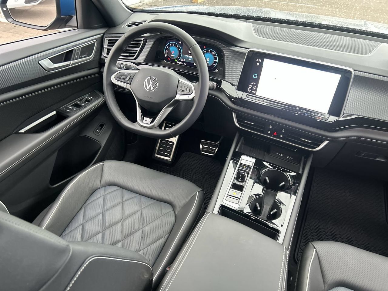 New 2026 Volkswagen Atlas Cross Sport SEL Premium R-Line AWD/4WD image 9