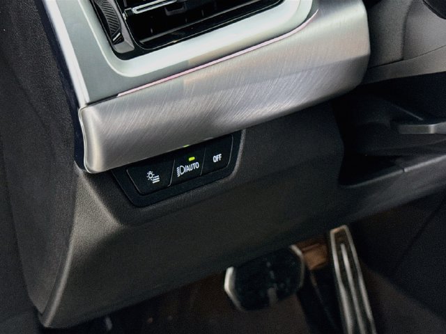 New 2027 BMW X1 xDrive28i AWD/4WD image 10