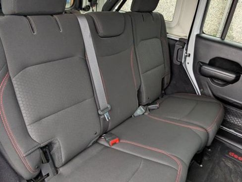 Used 2018 Jeep Wrangler Unlimited Rubicon image 24