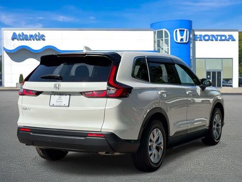 Used 2025 Honda CR-V LX image 5