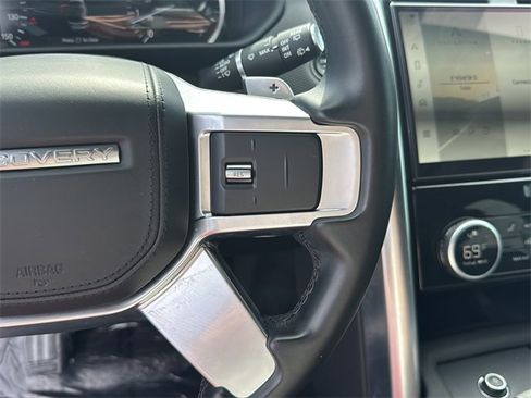 Used 2023 Land Rover Discovery HSE R-Dynamic image 18
