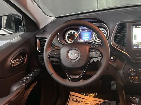 Certified 2023 Jeep Cherokee Altitude Lux w/ Mopar Interior Package AWD/4WD image 28