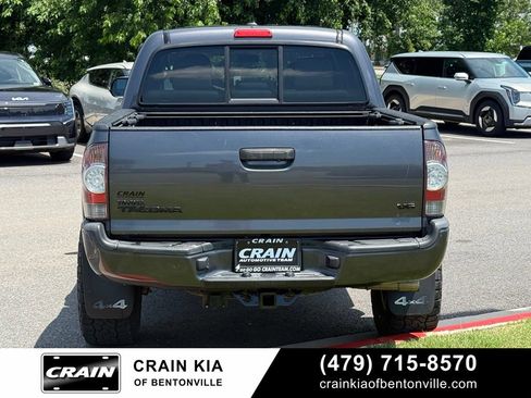 Used 2014 Toyota Tacoma 4x4 Double Cab w/ TRD Sport Package image 6