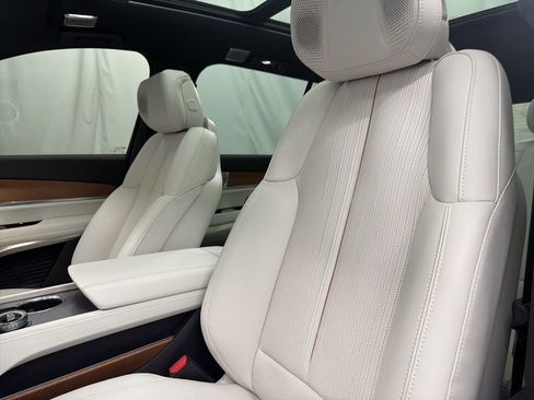 Used 2026 Cadillac Vistiq Luxury w/ LPO, Floor Liner Package image 14