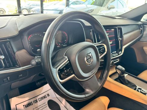 Used 2017 Volvo S90 T6 Inscription w/ Vision Package image 26