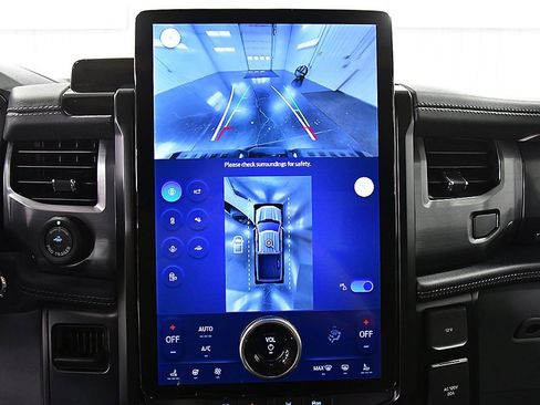 Used 2024 Ford F150 Lightning Flash image 28