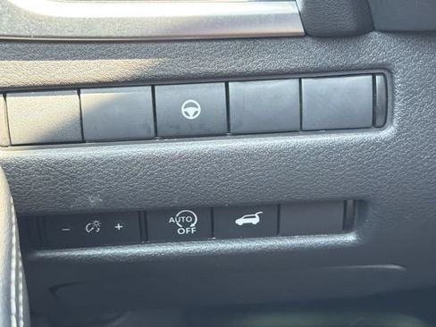 Used 2025 Nissan Rogue SV FWD image 23