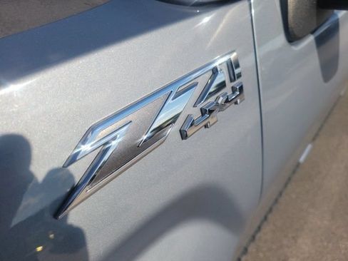 Used 2015 GMC Sierra 1500 SLE w/ SLE Value Package AWD/4WD image 9