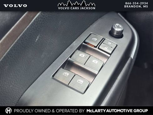 Used 2019 Toyota Highlander XLE FWD image 15