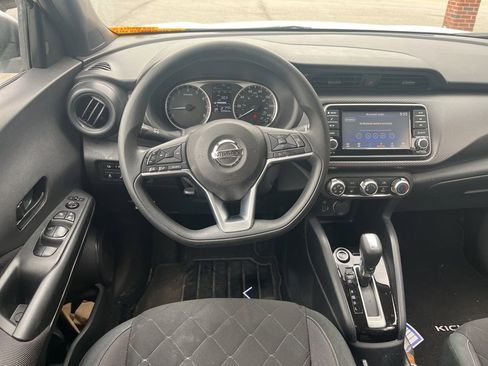 Used 2020 Nissan Kicks S FWD image 26