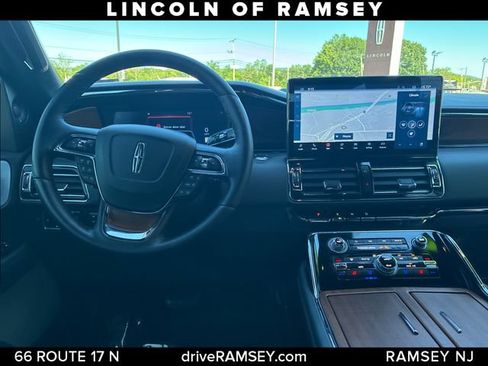 Used 2024 Lincoln Navigator Black Label AWD/4WD image 26