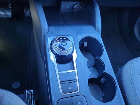 Used 2020 Ford Escape SE image 20