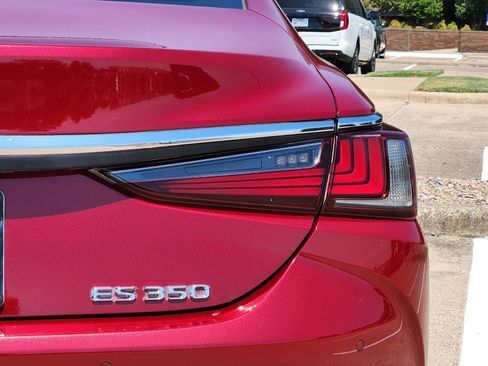 Used 2021 Lexus ES 350 Ultra Luxury w/ Accessory Package 2 FWD image 16
