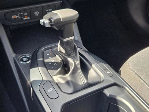 Used 2025 Kia K4 LXS image 11