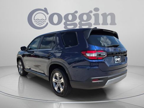 Certified 2025 Honda Pilot EX-L image 4