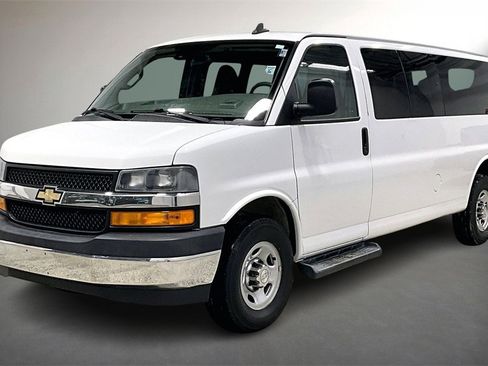 Used 2020 Chevrolet Express 3500 LT w/ LT Preferred Equipment Group image 3