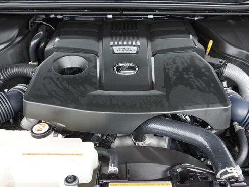 Used 2024 Lexus GX 550 w/ Cold Area Package AWD/4WD image 37
