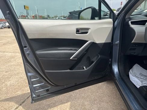 Used 2024 Toyota Corolla Cross L image 17