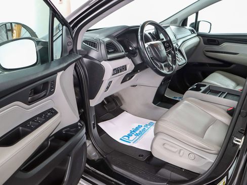 Used 2019 Honda Odyssey EX-L image 3