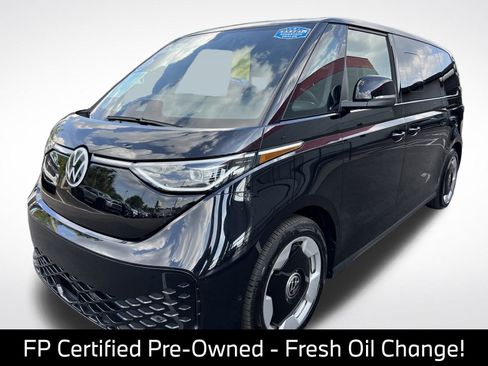 Used 2025 Volkswagen ID. Buzz Pro S RWD image 5