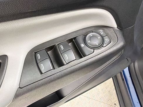 Used 2022 Chevrolet Equinox LT FWD image 12