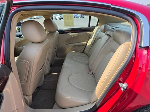 Used 2011 Buick Lucerne CXL FWD image 17
