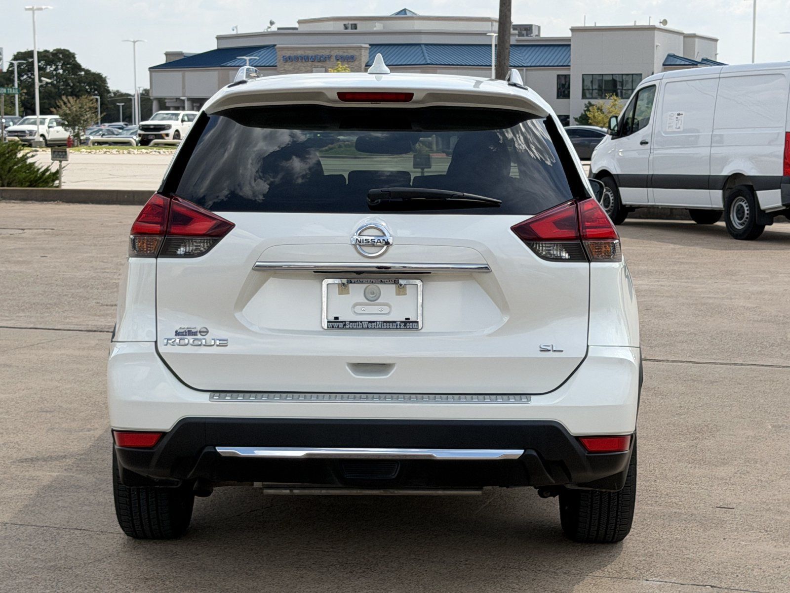 Used 2017 Nissan Rogue SL w/ SL Premium Package FWD image 5